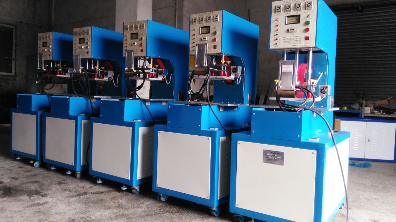 8KW高周波吸塑包装机